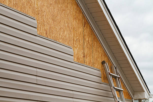 Professional Fiber Cement Siding technician working in York, PA